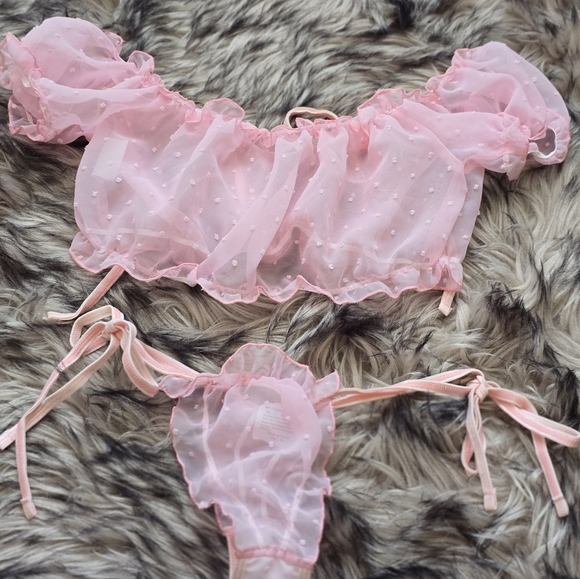 Baby Pink Amazon Crop top w tied panty set - Picture 1 of 5